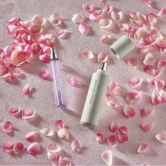 NEW God is a Woman Ariana Grande Deluxe Travel Set Perfume Fragrance - Picture 5 of 5